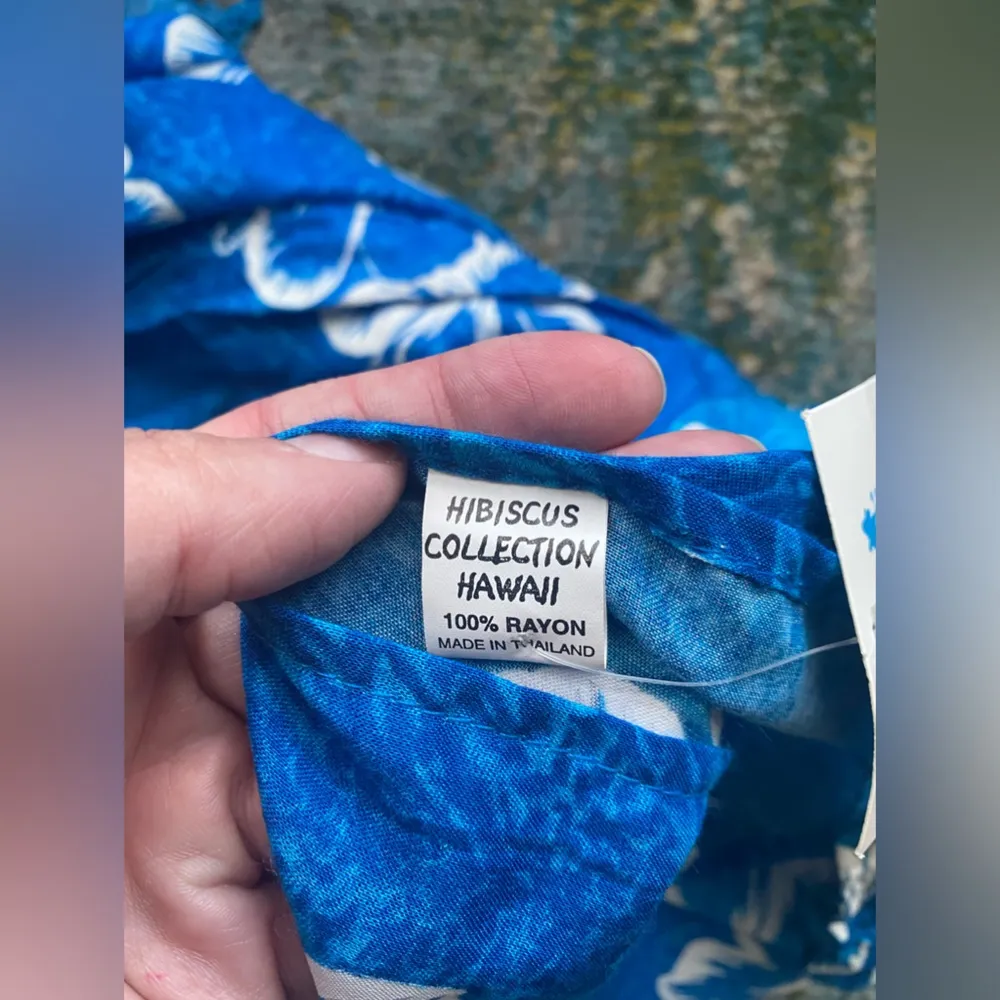 Vintage Hibiscus Collection Hawaii dead stock blue white flower long sarong, OS - Image 6