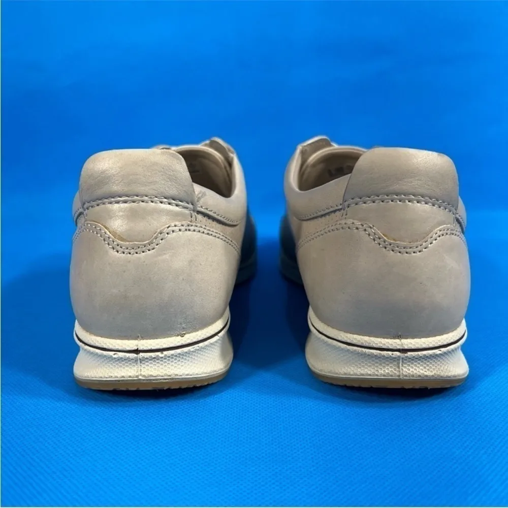 Ecco Women's Casual Leather Sneaker Size 38B Gray US 7/7.5 Tan - Image 4