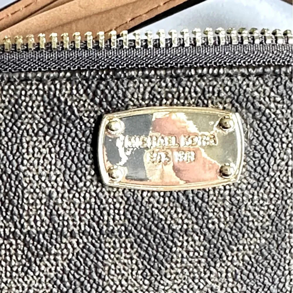 New Michael Kors Small Belt Bag - Image 2