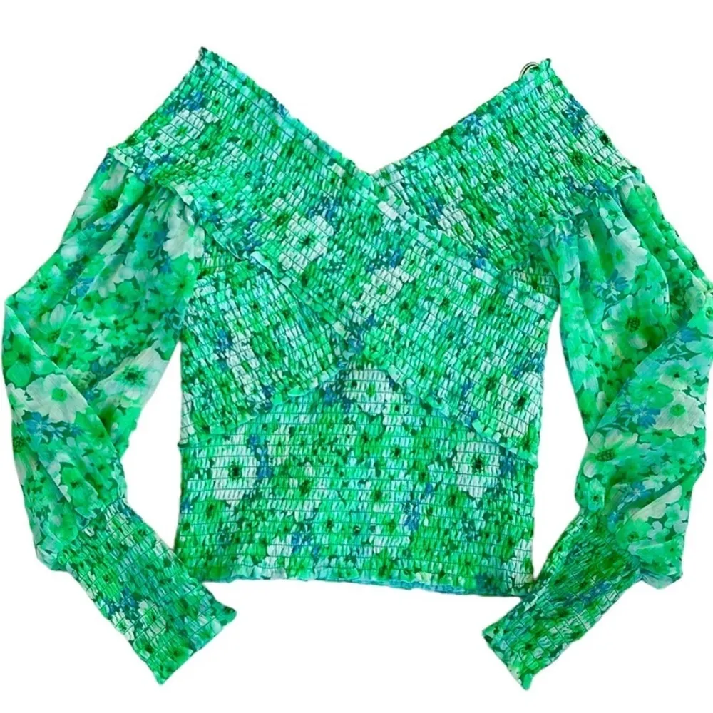 NWOT Steve Madden BB Dakota Wrapped Up In You Smocked Bodice Top Size XS - Image 5