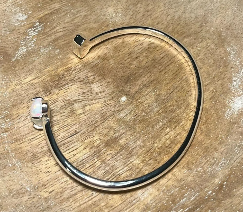 Kendra Scott Vada Silver Cuff Bracelet in White Kyocera Opal RARE - Image 9