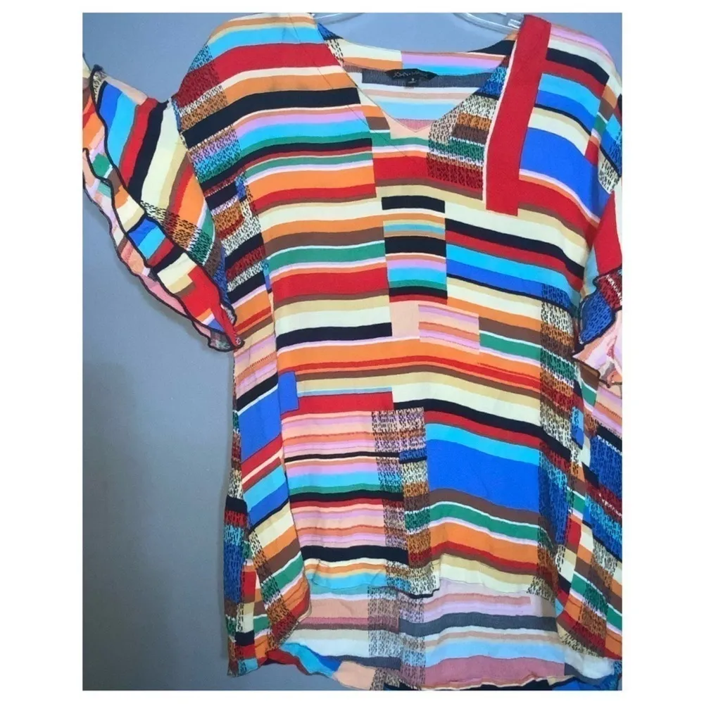 John Mark Colorful Short Ruffle Sleeves V-Neck Hi/Lo Hem Lightweight Blouse Sm - Image 4