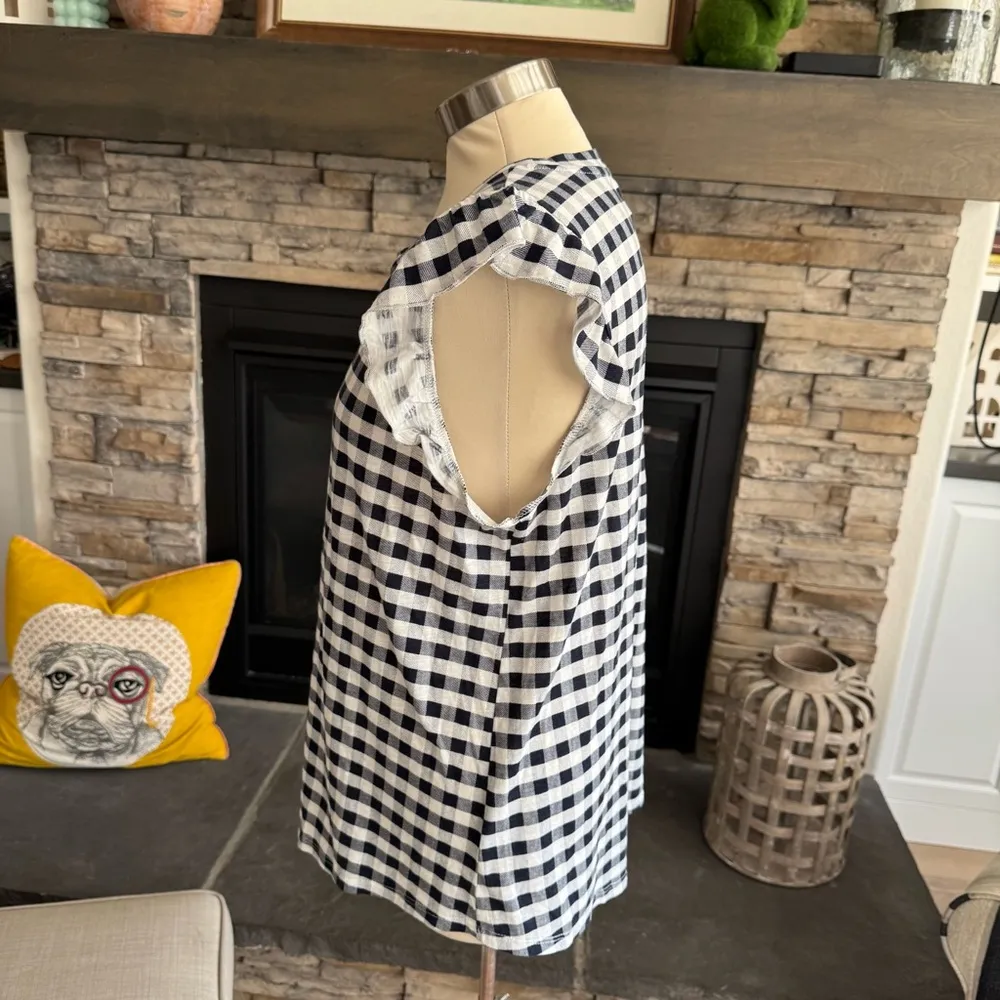 Maurices Black and White Checkered Short Sleeve Top - Image 4