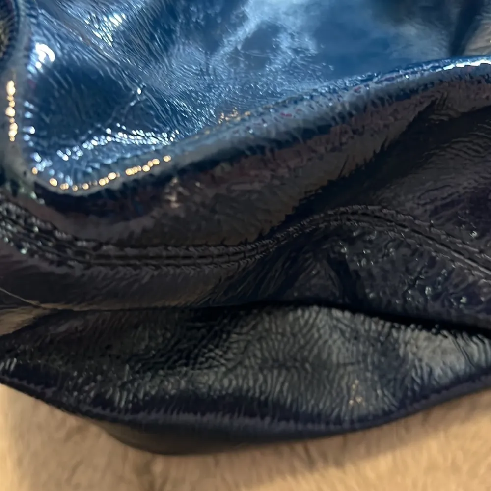 Satchel gorgeous blue/teal color shiny finish double handles - Image 16