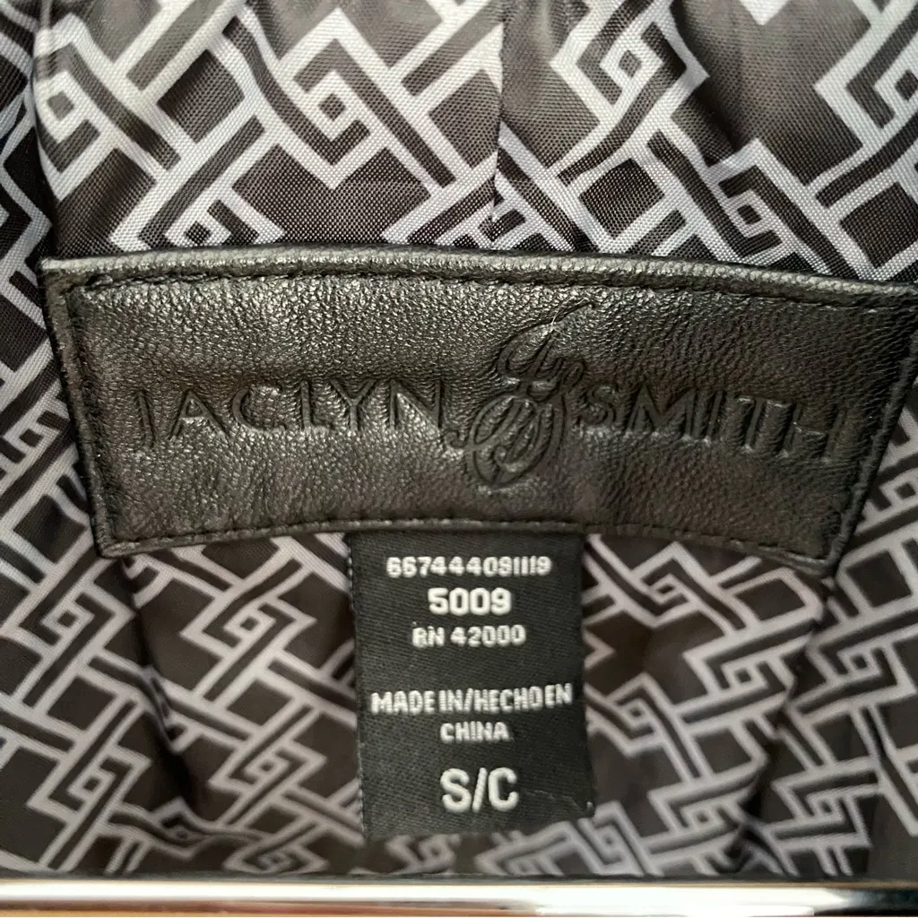 Jaclyn Smith Elegant Black Leather Jacket - Image 4