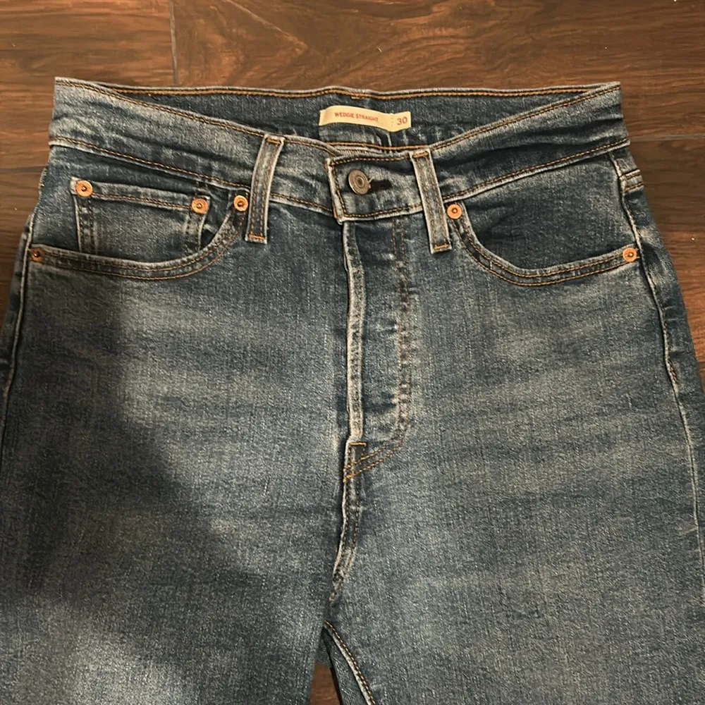 Brand new Levi’s wedgie straight 30 - Image 4