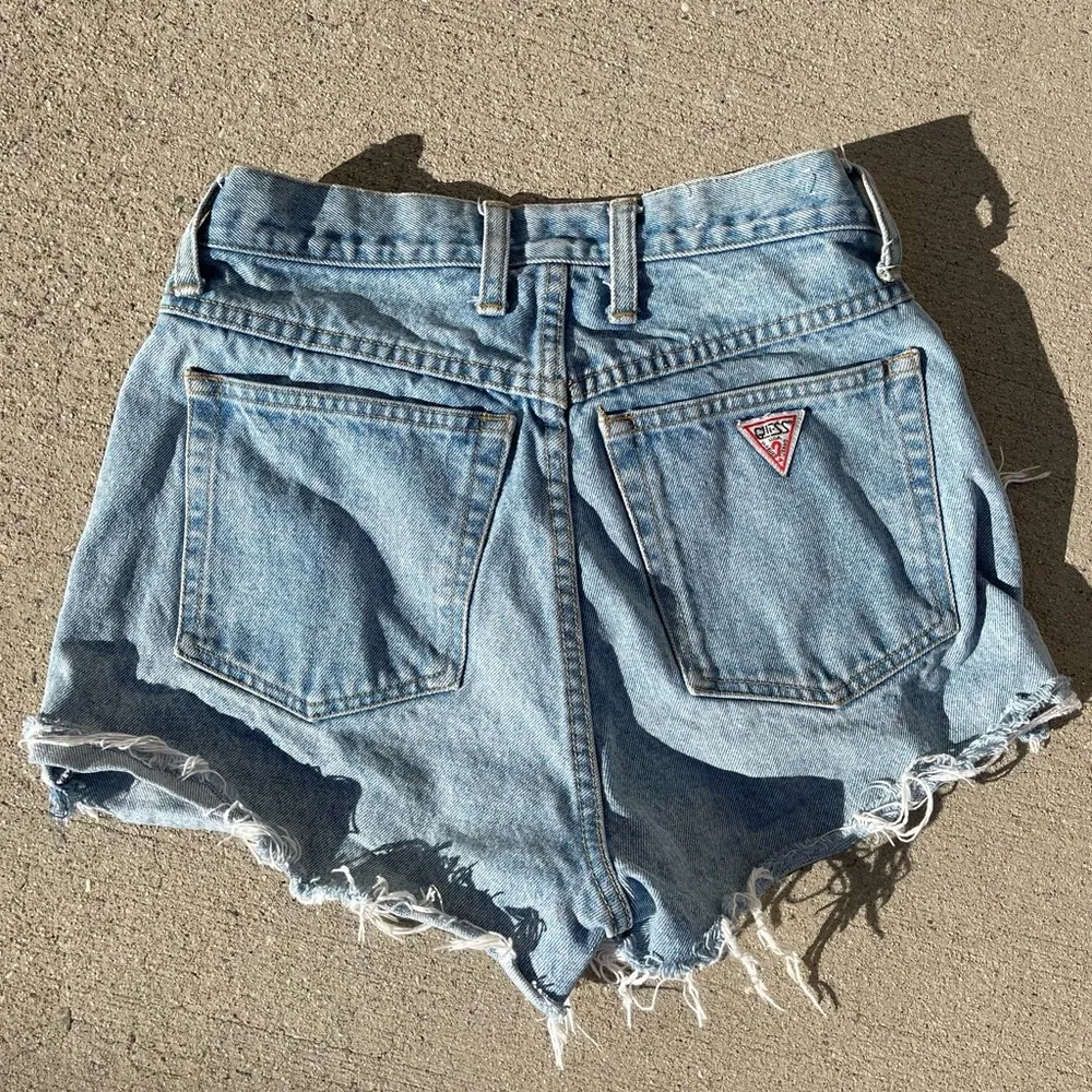 Vintage Guess Cut Off Shorts size 28 - Image 3