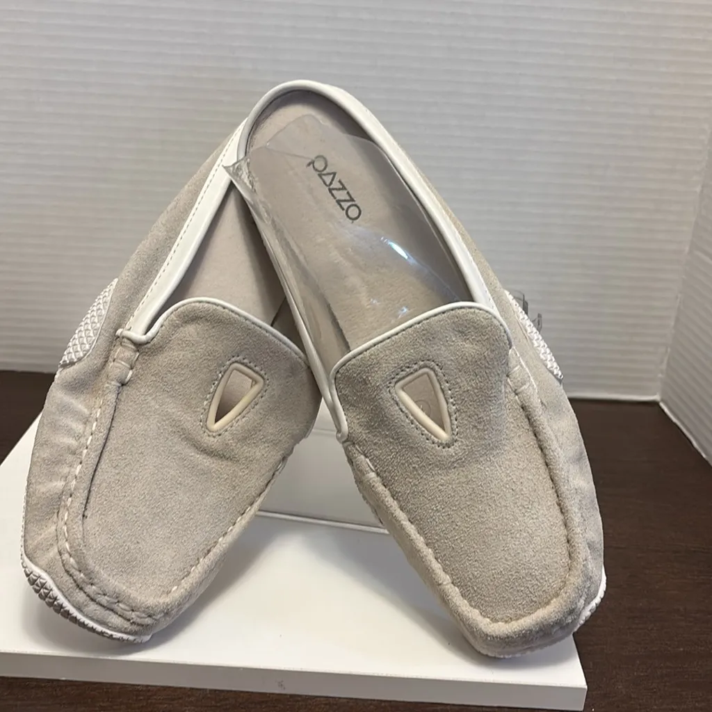 PAZZO Light Tan Suede Loafers Silver Size 10 - Image 8