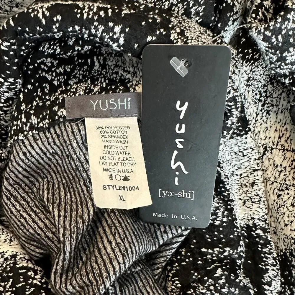 NEW/NWT Yushi Black and White Block Print Knit Jacket Wired Collar Size XL - Image 6