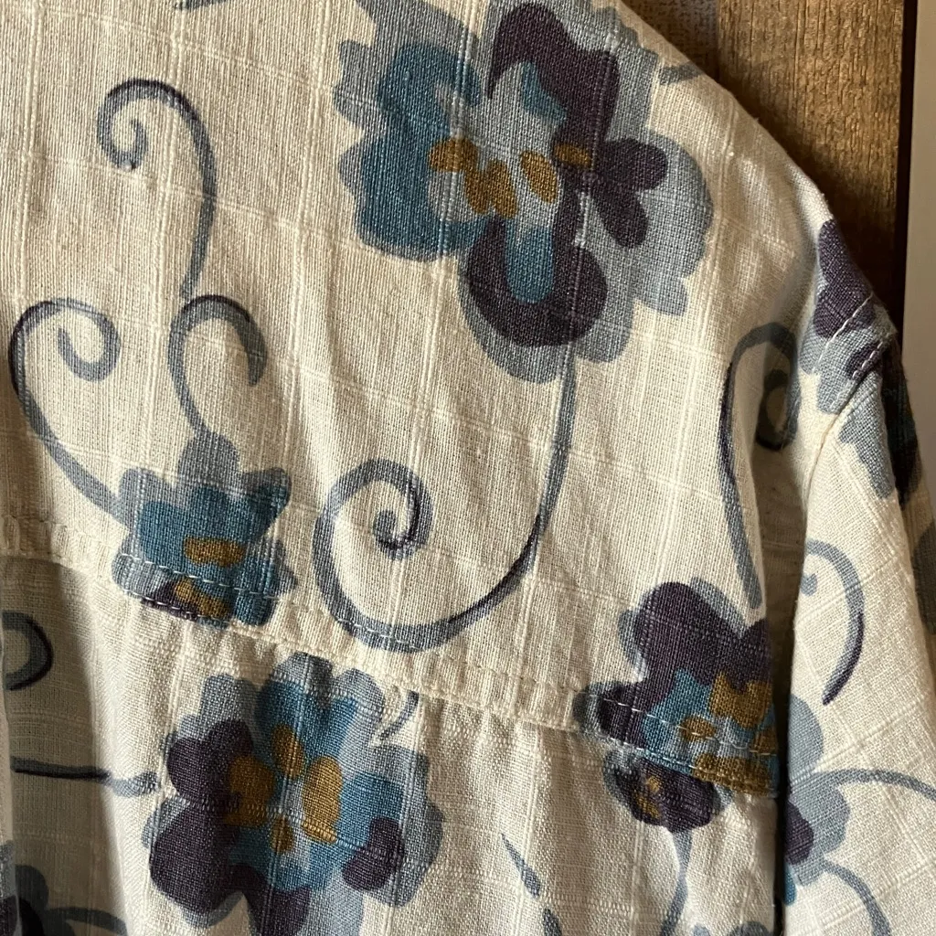 FINAL MARKDOWN HGNY Jeans Floral Linen Blend Top large Blue - Image 13