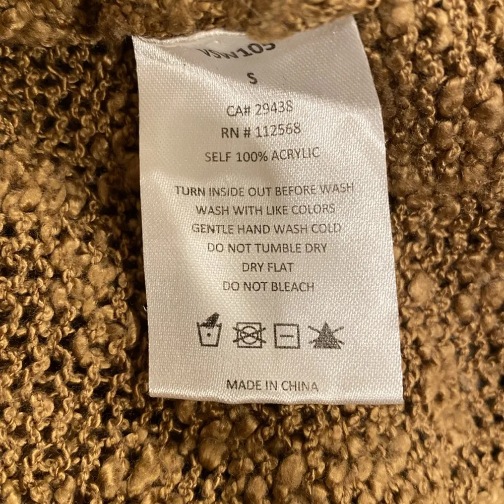 Miss Me Vintage Long sleeve sweater Tan with striped sleeve, Size Small - Image 5