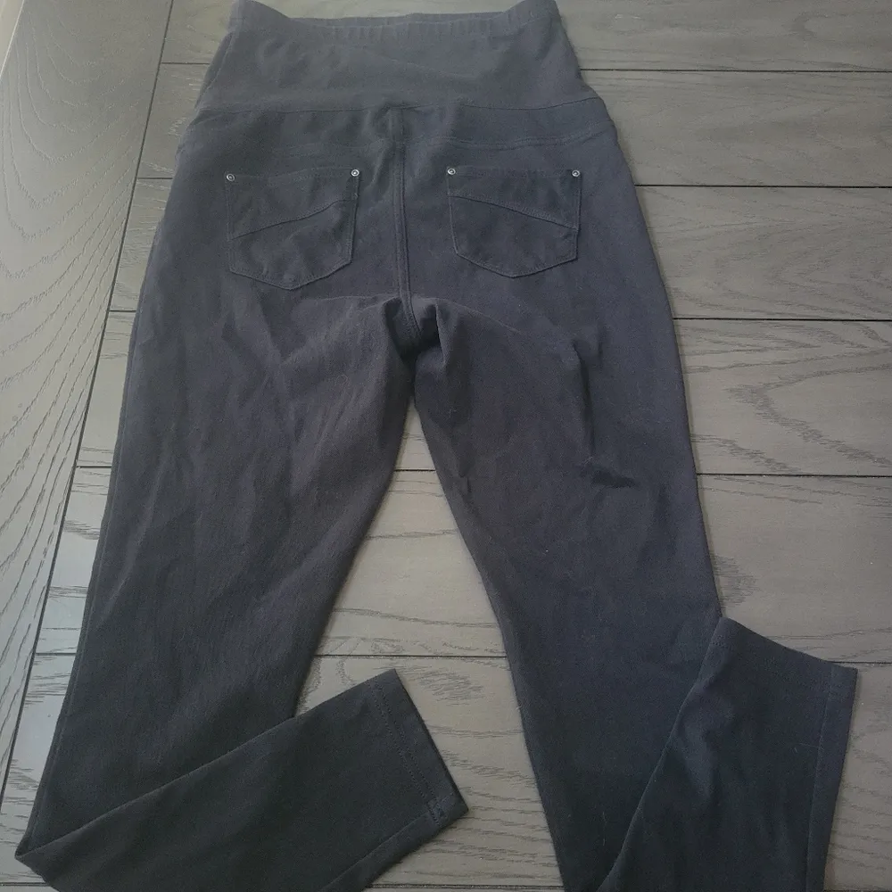 Time & Tru maternity pants size m medium black - Image 3