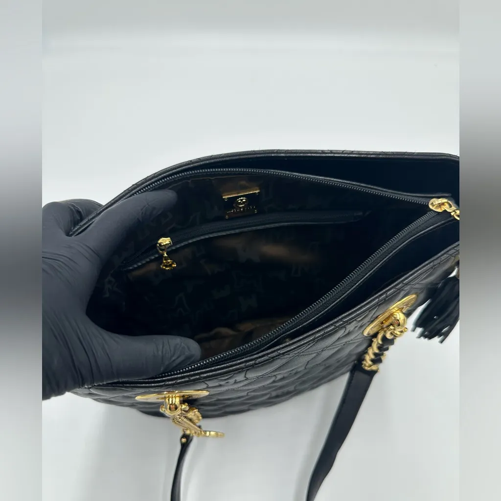 Black and Gold Leather Quilted Shoulder Bag - Image 10