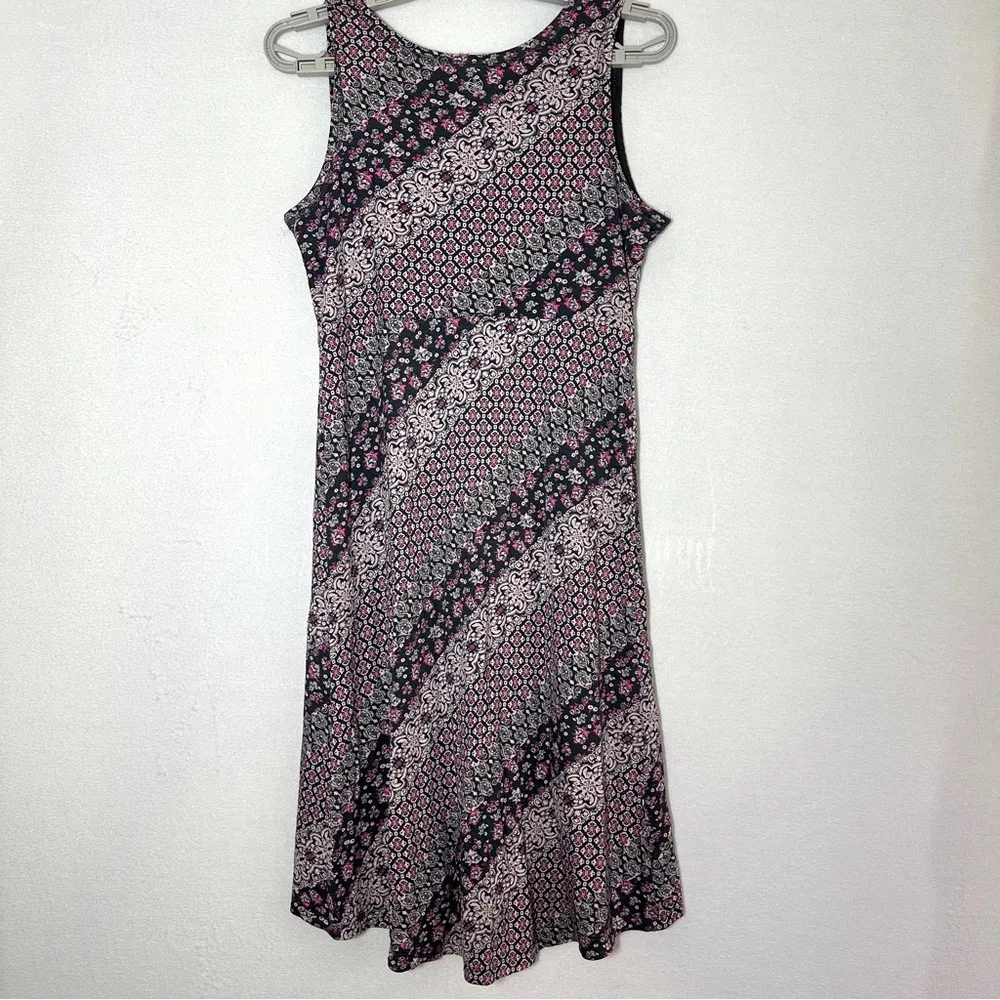 Gaiam Reversible Dress Small Pink Gray Tank V Neck Sleeveless Yoga New - Image 3