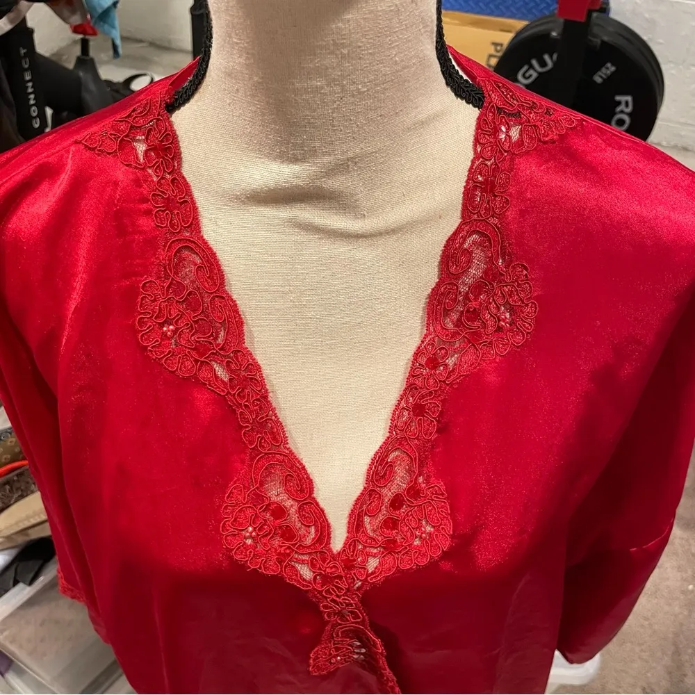 Vintage Victoria’s Secret gold label red silky beaded sequin robe kimono - Image 3