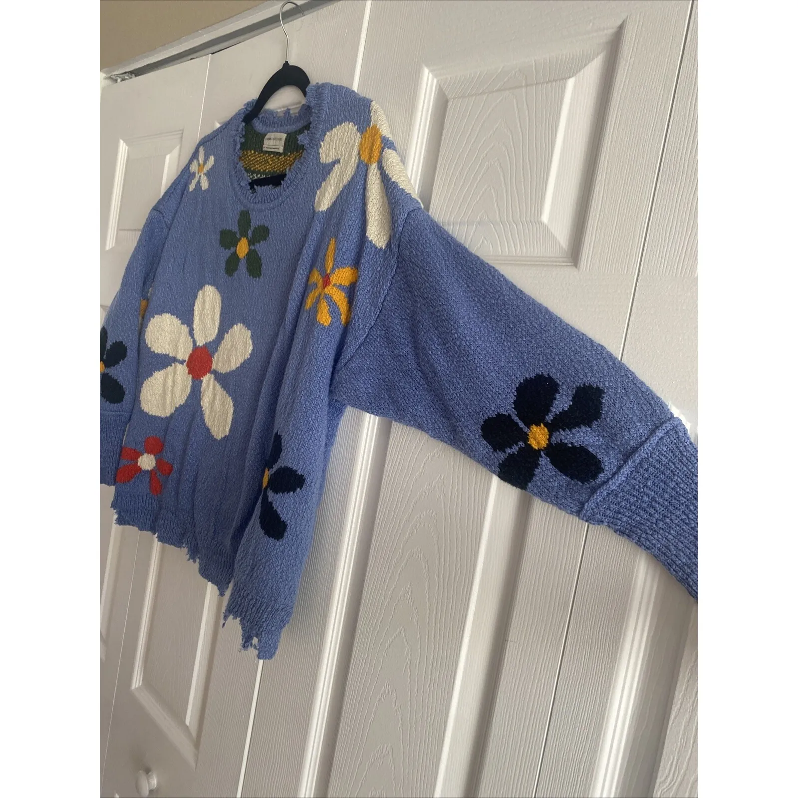 Urban Outfitters Women's Small Floral Blue Oversized Sweater Boho Fringe - Image 8