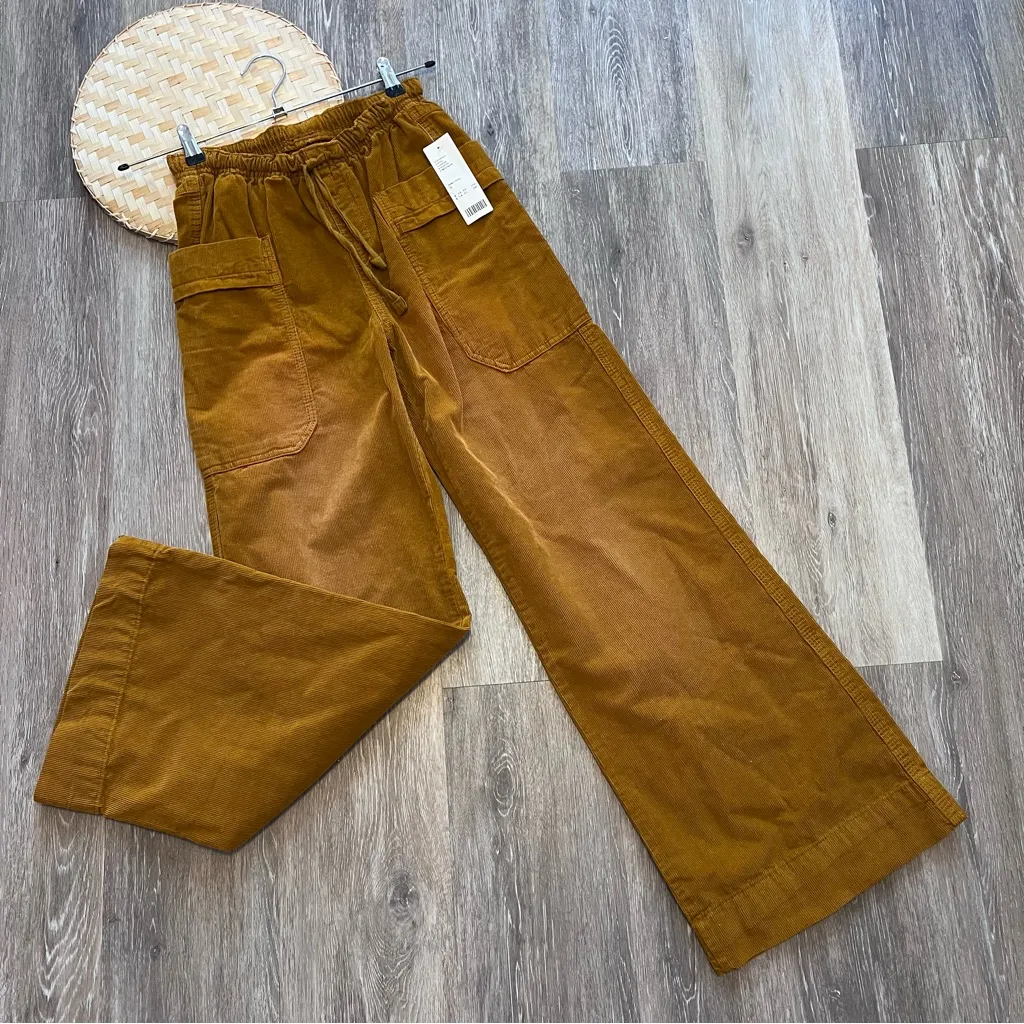 NWT urban outfitters kimchi blue corduroy lowrise baggy pants - Image 2