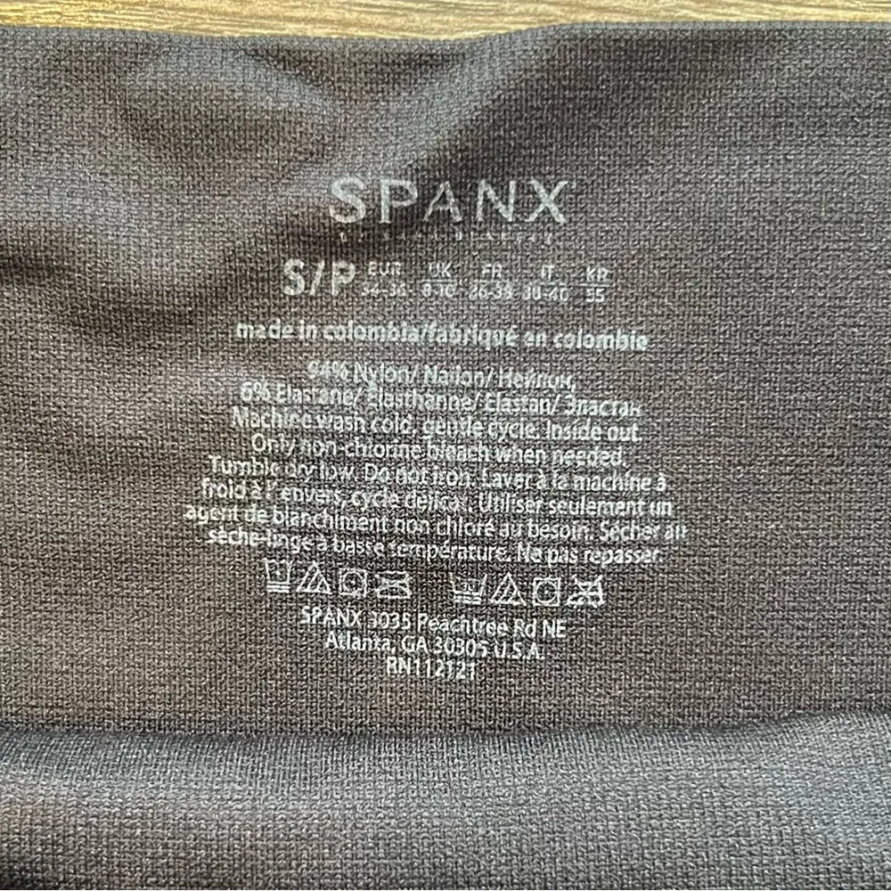 Spanx Black Shape Wear Leggings Size Small - Image 2