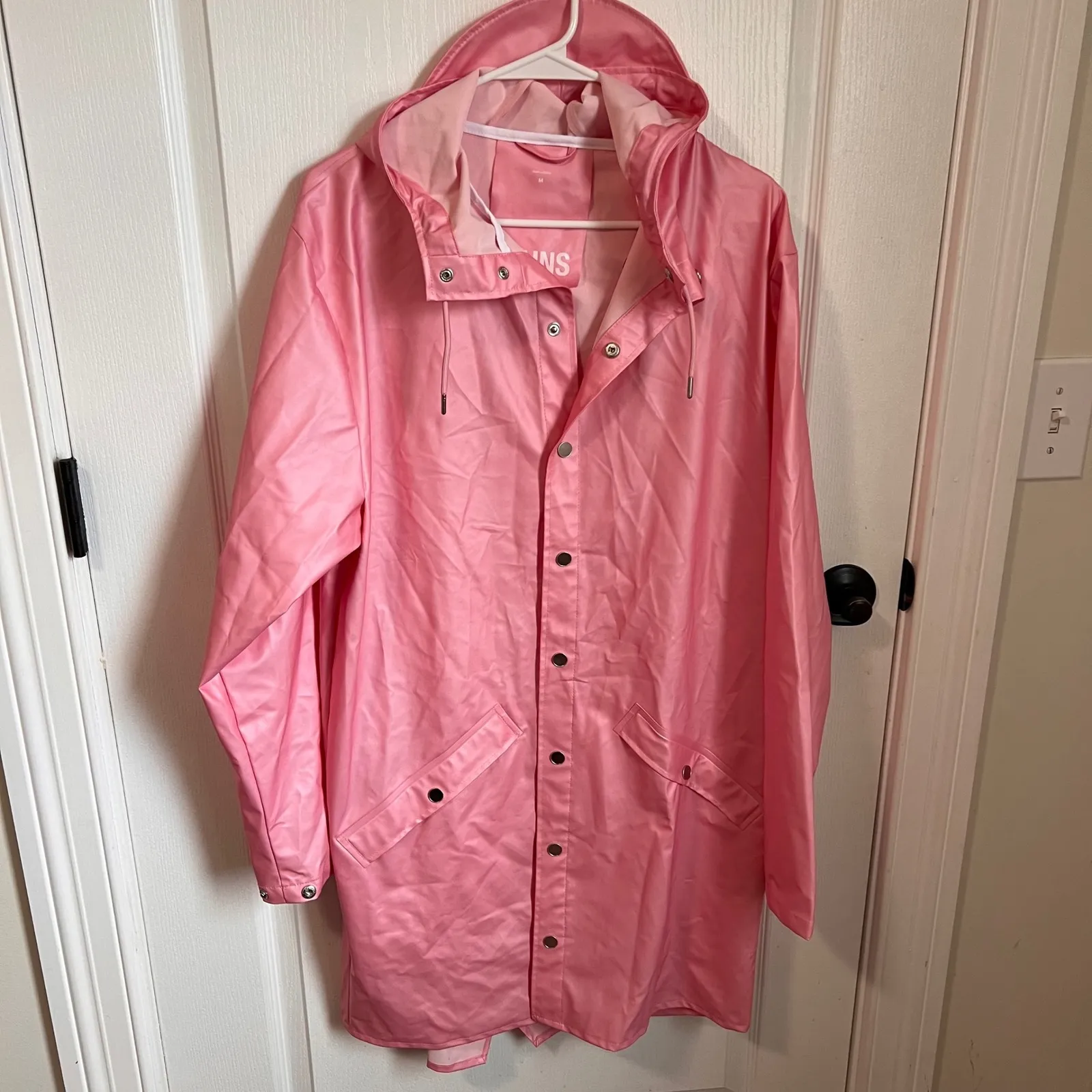 RAINS Pink Metallic Shiny‎ Hooded Raincoat Jacket Size Medium Waterproof NWOT - Image 2
