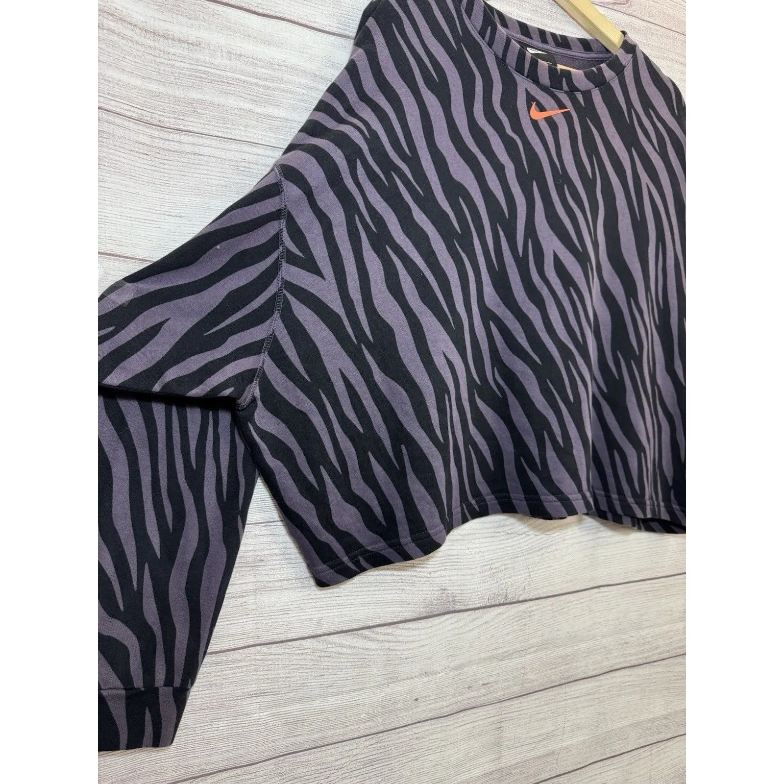 Nike Women's Sports Icon Clash Animal Print Crewneck Sweatshirt LARGE PURPLE-BLK - Image 7