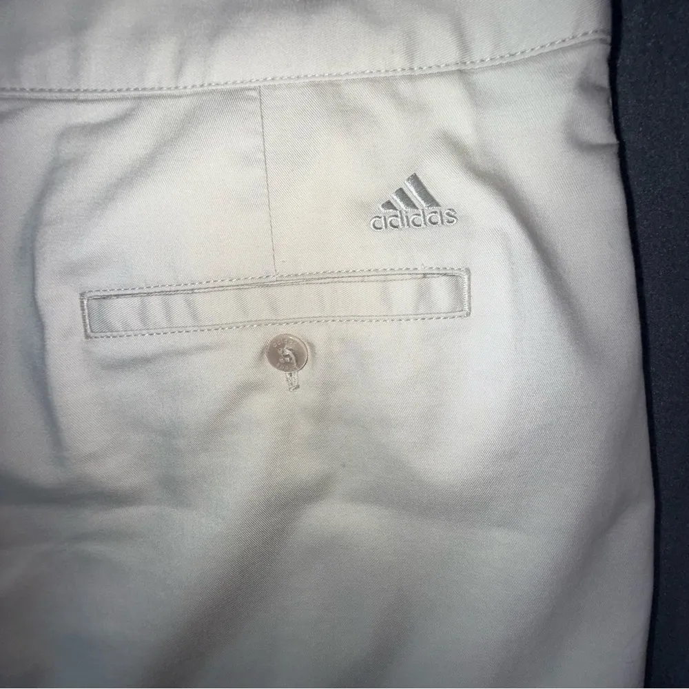 Adidas Cream Golf Skort zip back side pockets‎ size 10 - Image 7