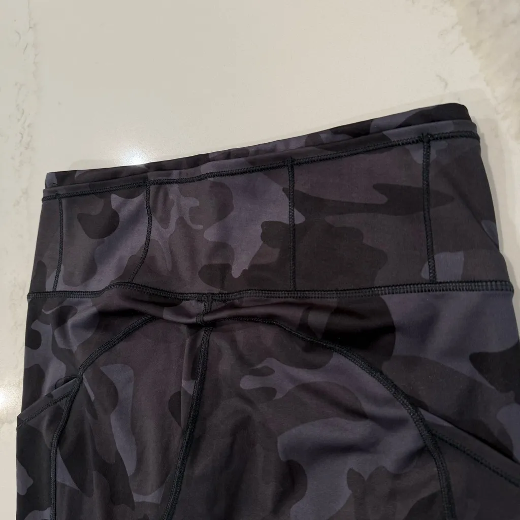 Lululemon Fast & Free High Rise Crop Leggings Women’s 6 Gray Camo Reflective Gym - Image 7