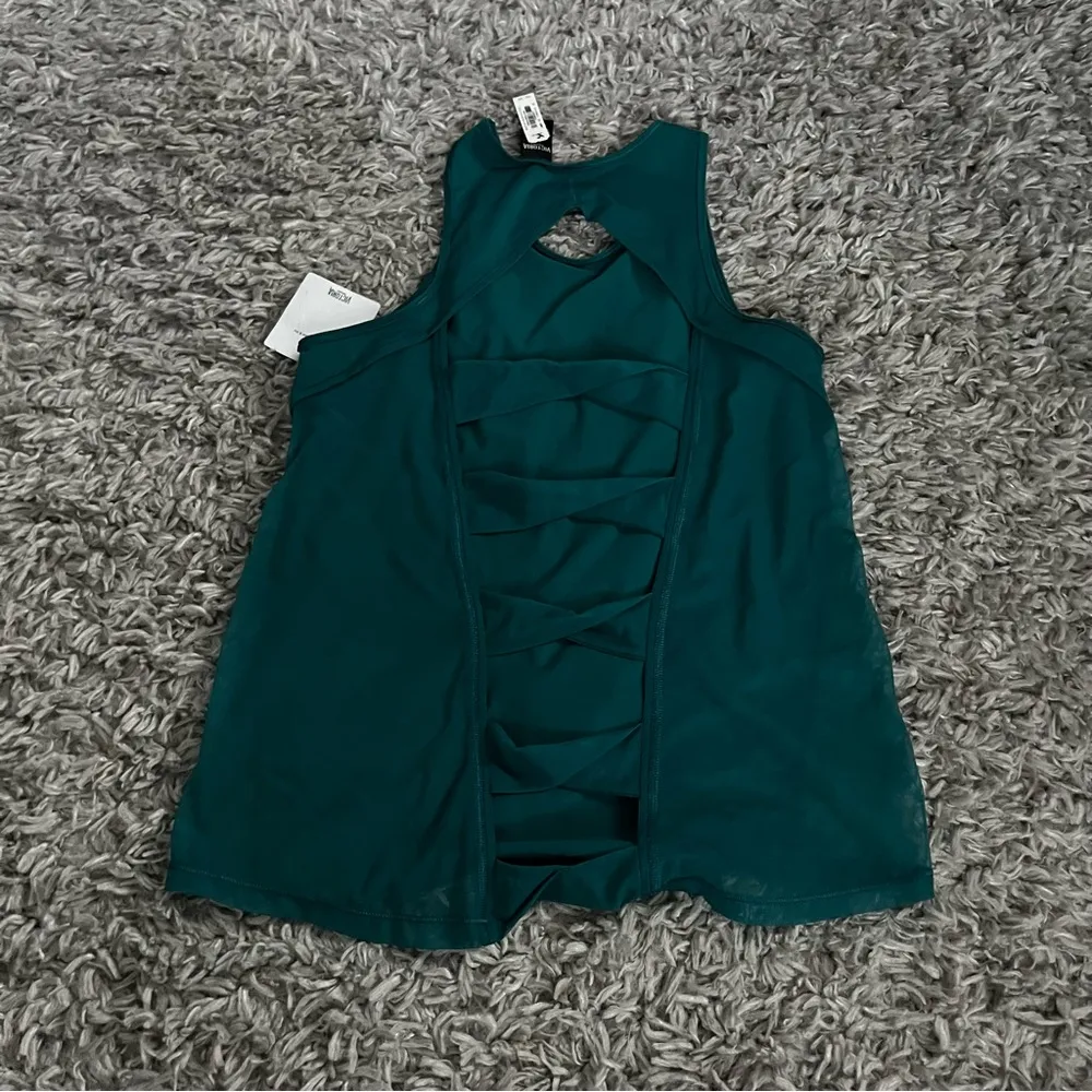 Victoria Secret Sport VSX Sleeveless Gym Workout Top Mesh Back Size Xs - Image 3