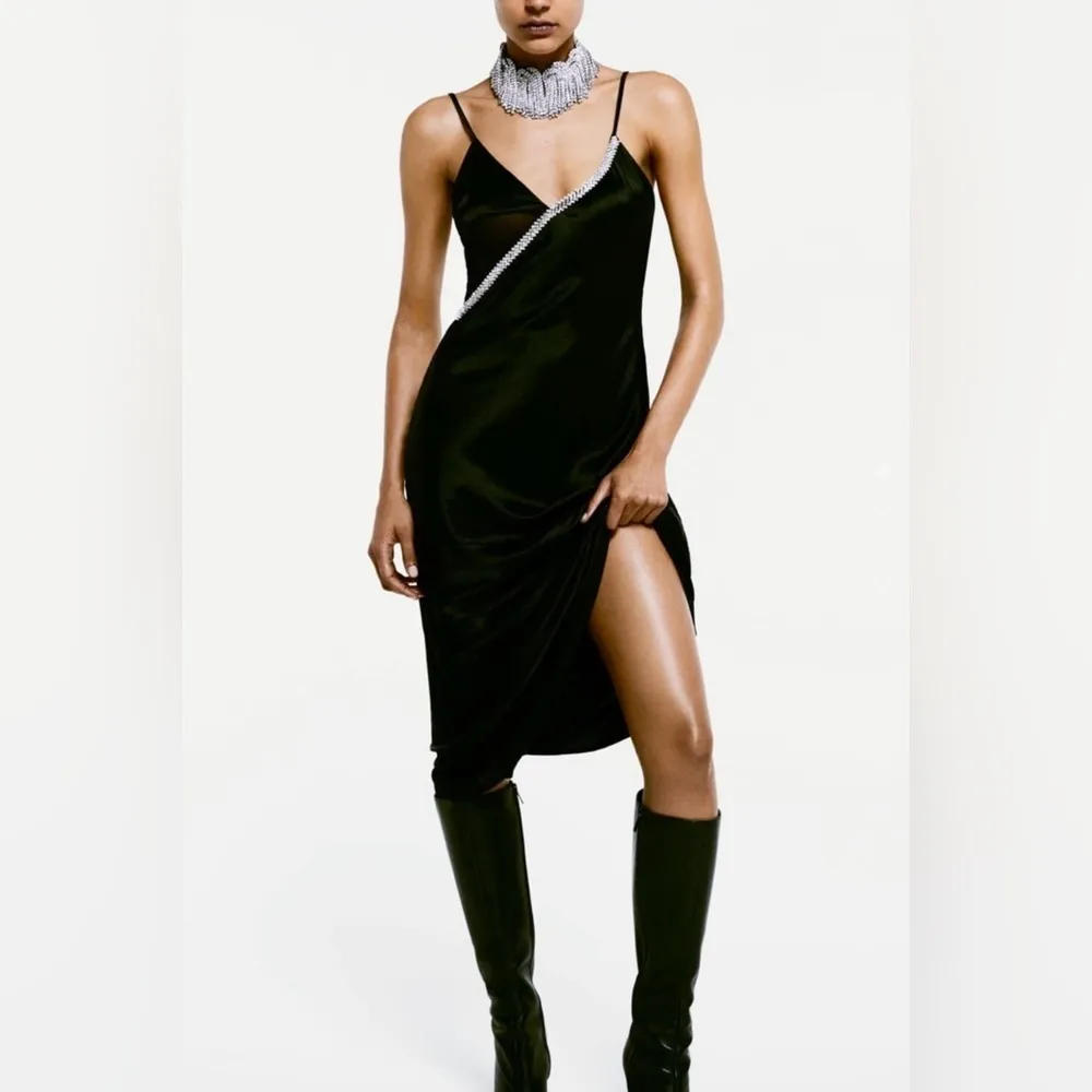 Zara Bloggers Fav Black Satin Effect Rhinestone V-Neck Midi ChristmasDress Sz M - Image 8