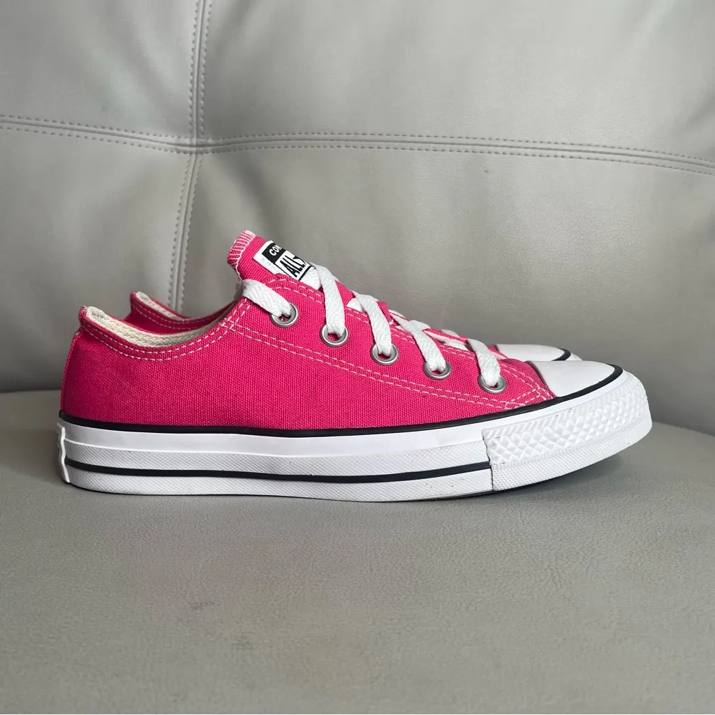 Converse Chuck Taylor All Star Low Pink Fuchsia Canvas Shoes Women’s Size 5.5 - Image 2