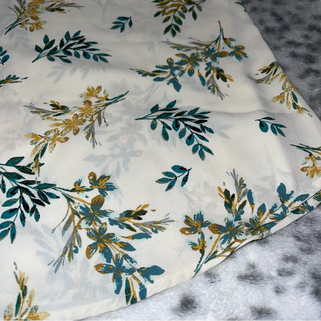 Van Heusen Floral Blouse - Image 2