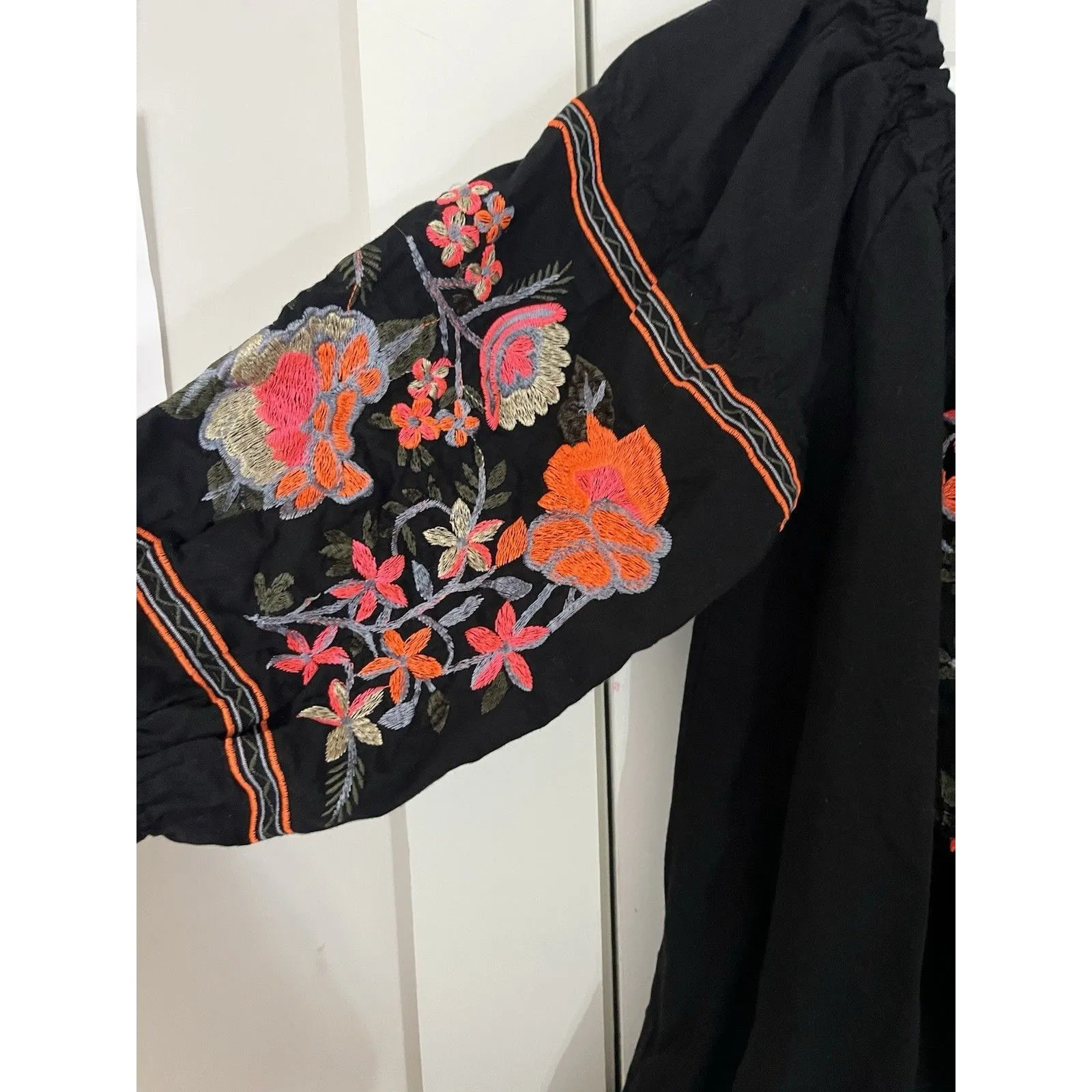 Black Boho Colorful Embroidered Tunic Mini Dress  Size Medium Peasant Resort - Image 5