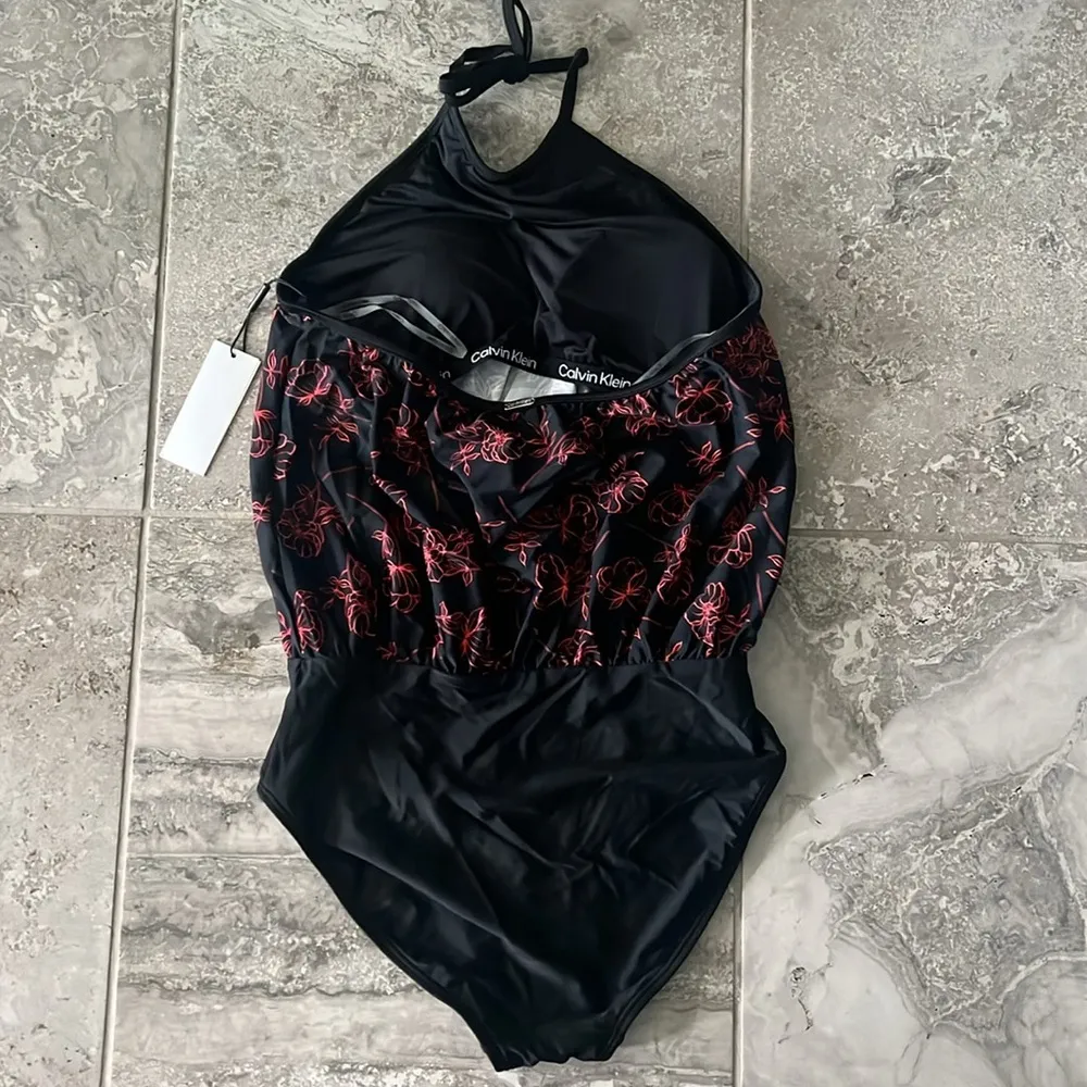 Calvin Klein High Neck Halter Blouson in Black/Red, Size 8 NEW w/Tag $118 - Image 4