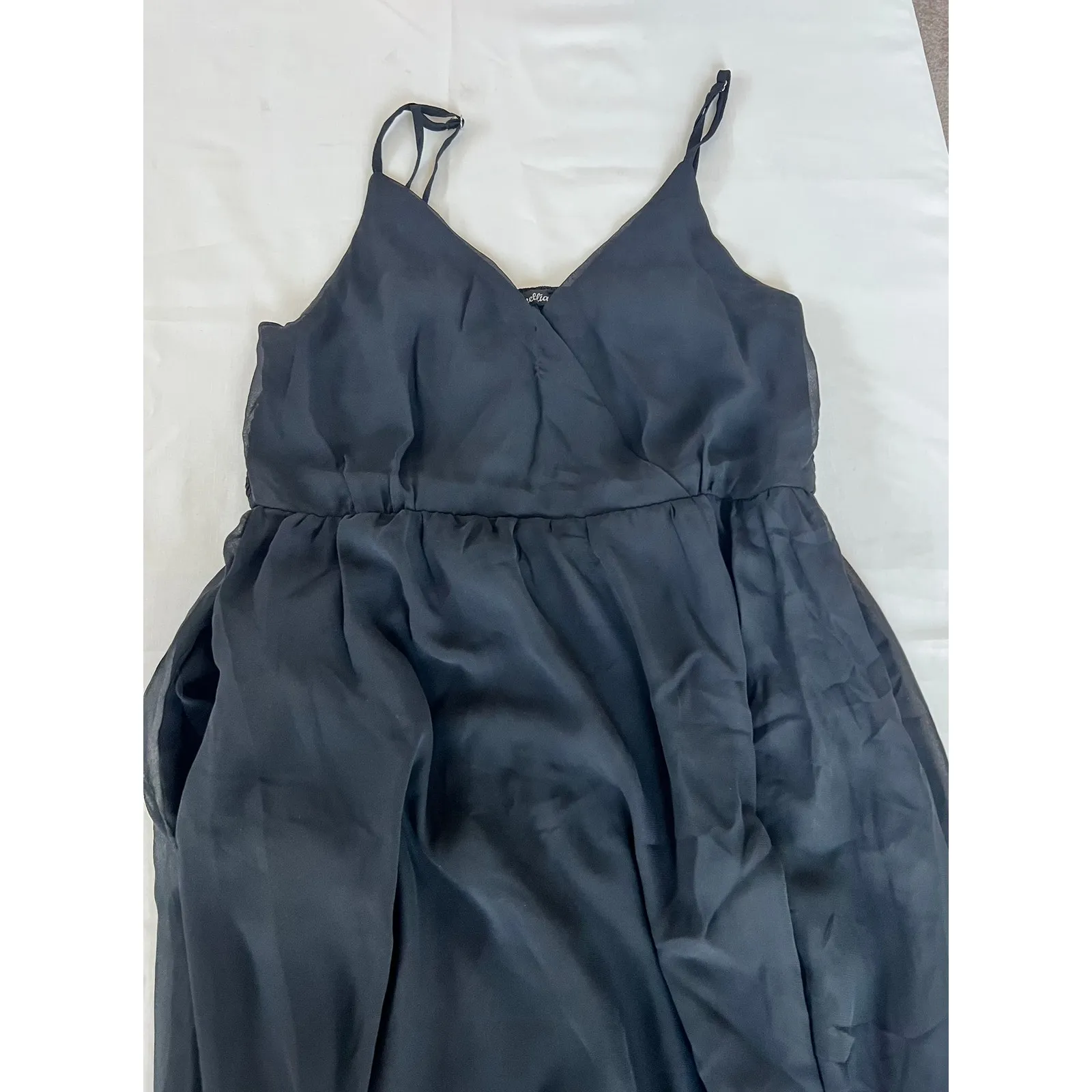 Amellia dress women’s size medium black flowy adjustable strap with pockets - Image 2