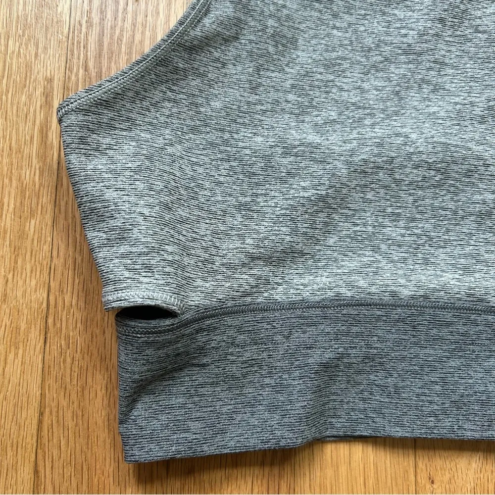 Outdoor Voices Colorblock Grey Slash Back Sports Bra /Crop Top Size Small - Image 6
