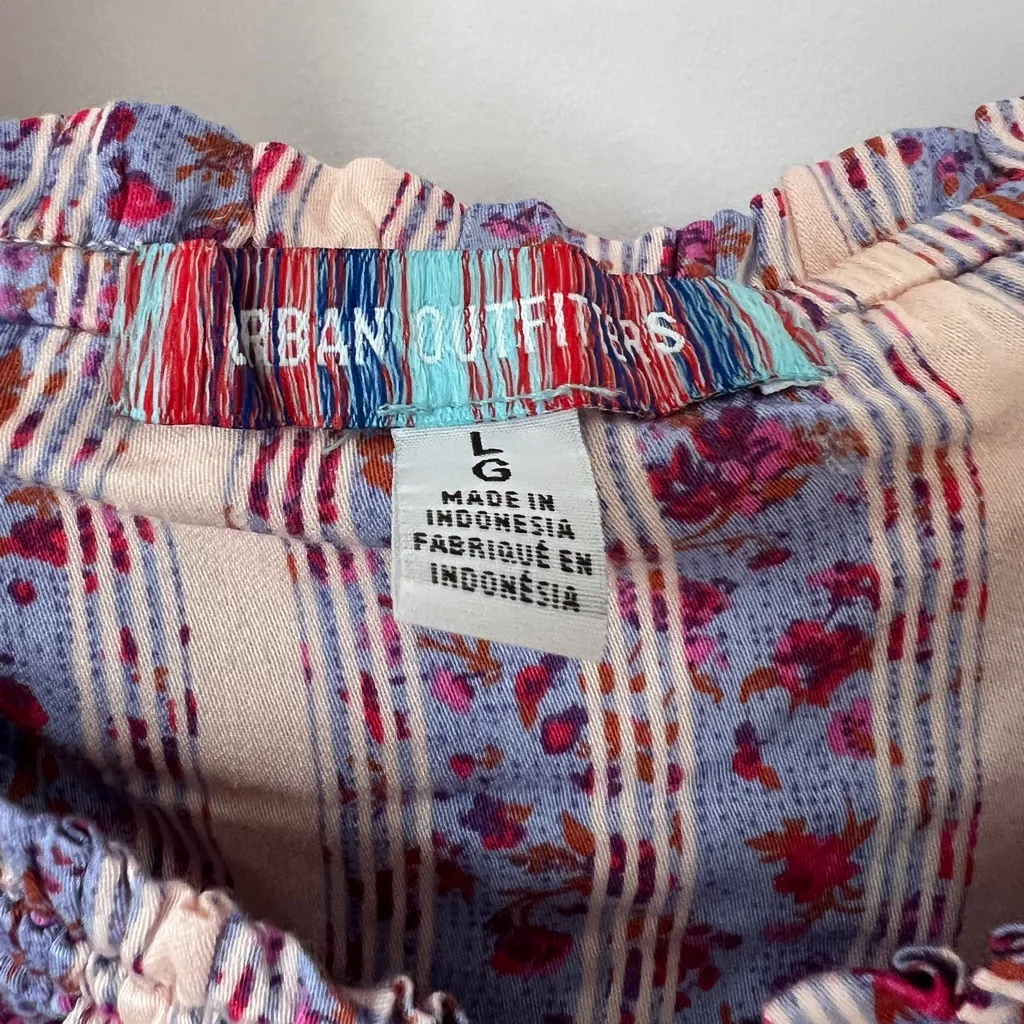 Urban Outfitters UO Olympia Lilac Floral Off-Shoulder Midi Dress Women’s‎ Large - Image 8