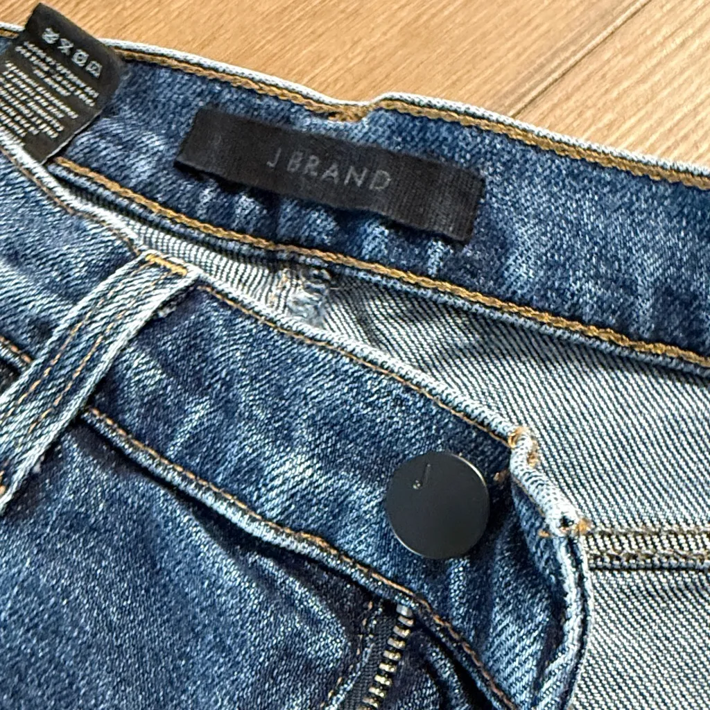 J brand ruby 30 high rise dark wash straight jeans - Image 3