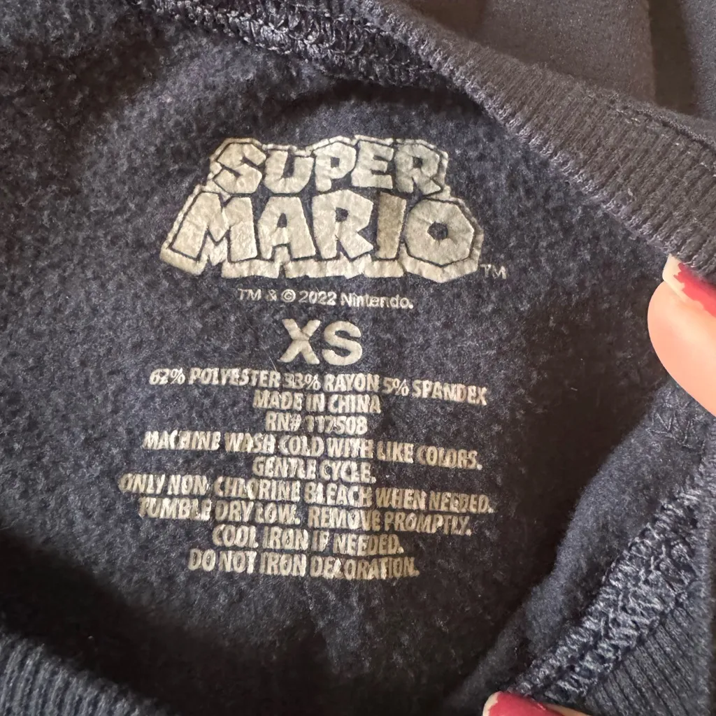 Super Mario Graphic Sweatshirt Women's XS Nintendo Long Sleeve Navy - Image 4