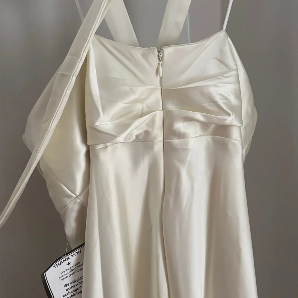 Morgan & Company Juniors Sleeveless Off White Halter Gown with Cut Out Size 13 - Image 8