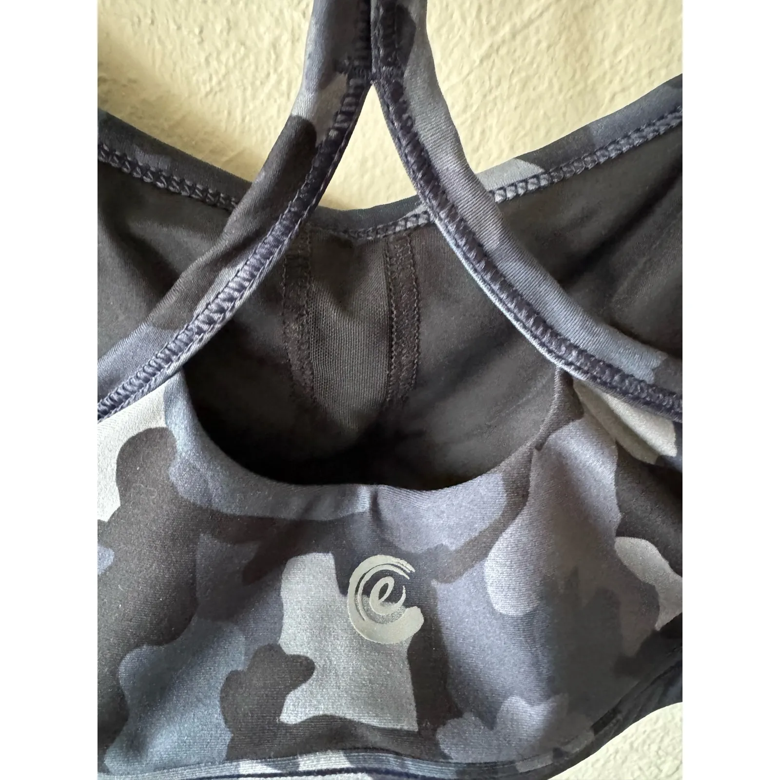 NWT Johnny Was Calme Endurance Camouflage Sports Bra Sz XL - Image 3