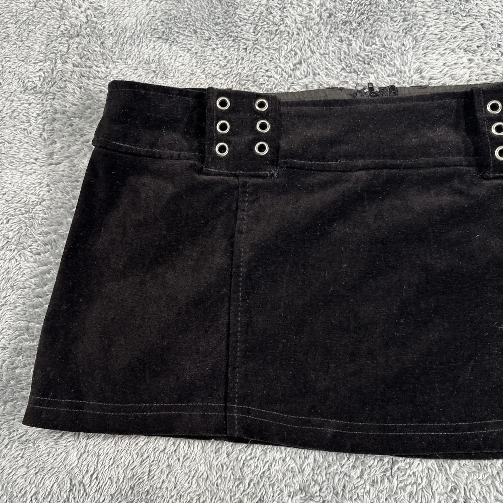 Vintage Y2K Lip Service Black Mini Skirt Gothic Fetish Medium Witchy USA Grunge - Image 2