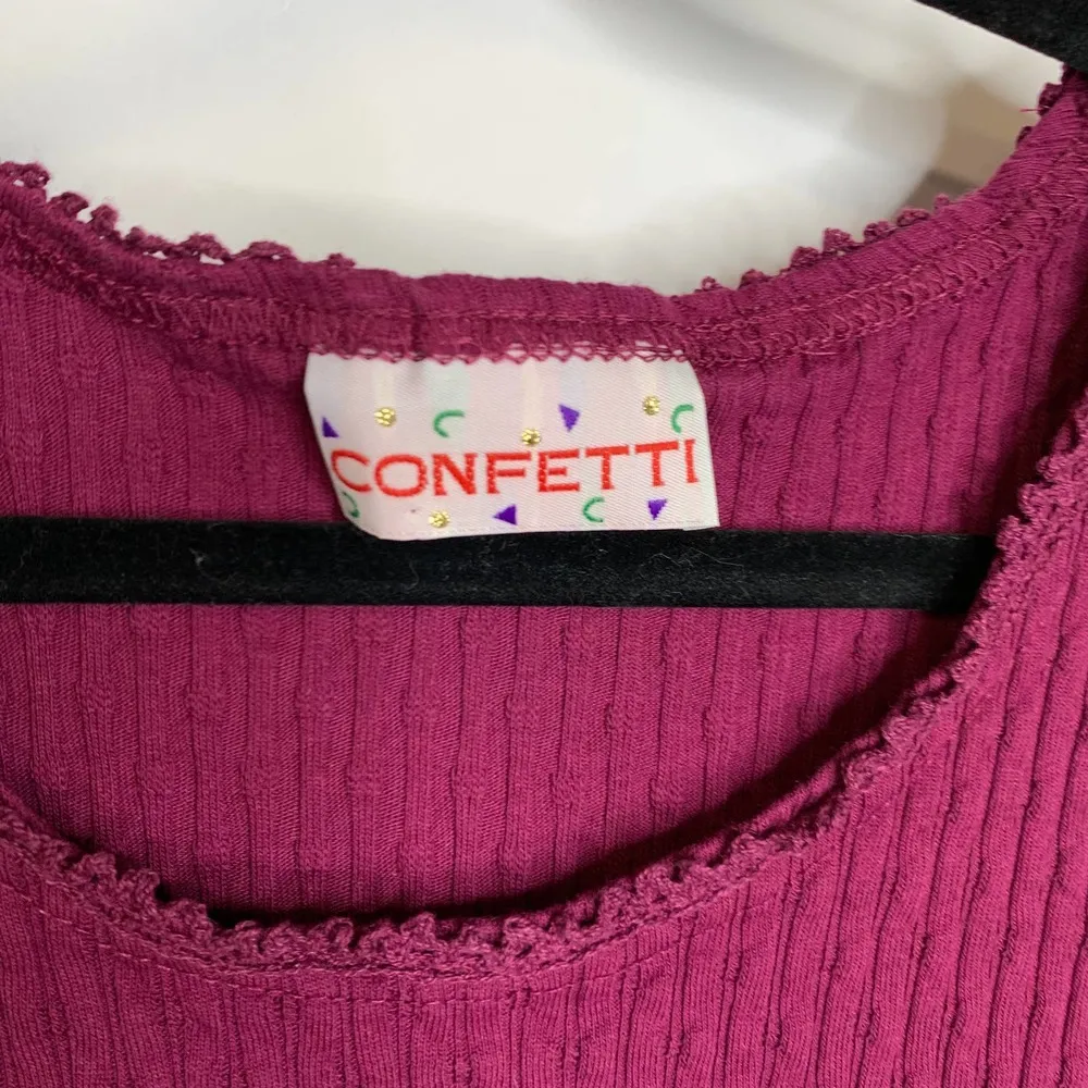 Burgundy Wide Ribbed Tank Sz Medium Crochet Trim at Neckline Pink - Image 3