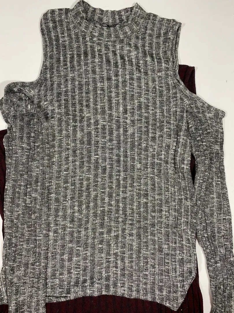 American Eagle Outfitters 3 Tops Multiple Size M - Image 3