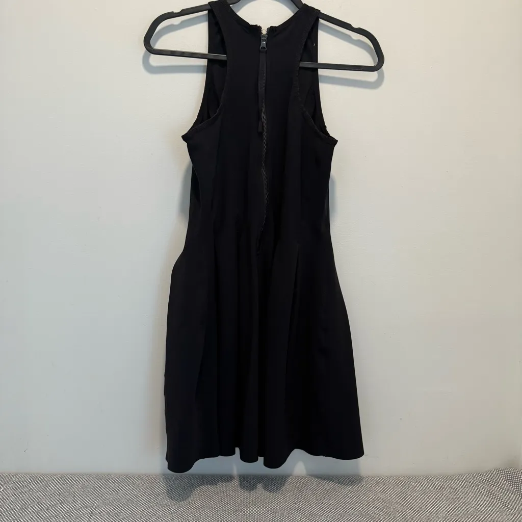 Lululemon Here To There Dress size 4
Black - Image 8
