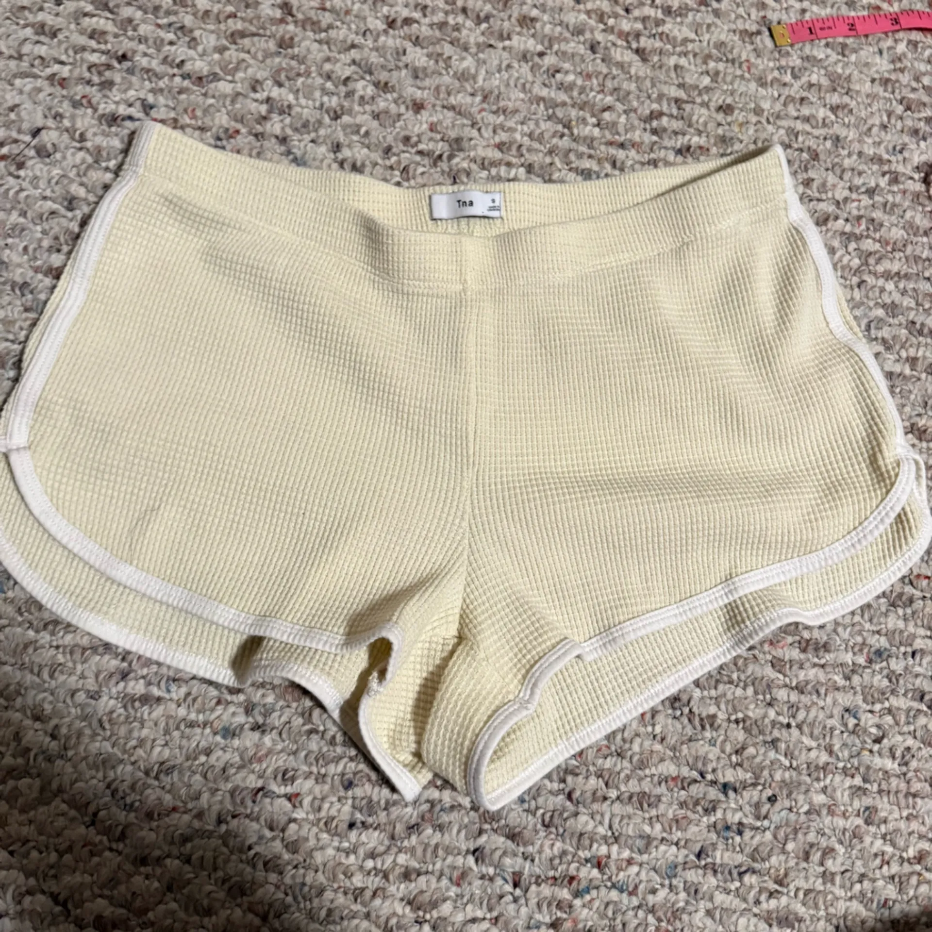 Aritzia TNA Waffle Lounge Shorts- Size Small - Image 4