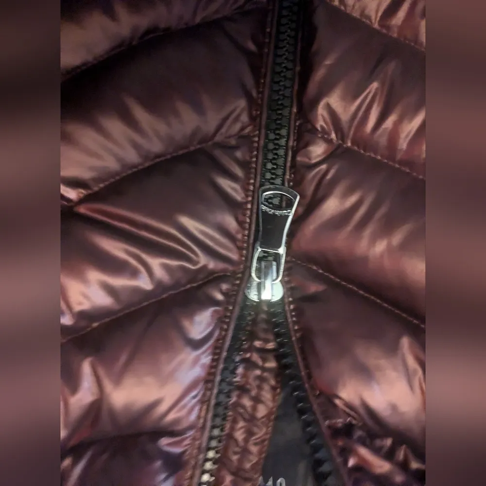 Calvin Klein burgundy packable premium down long puffer coat size medium - Image 3