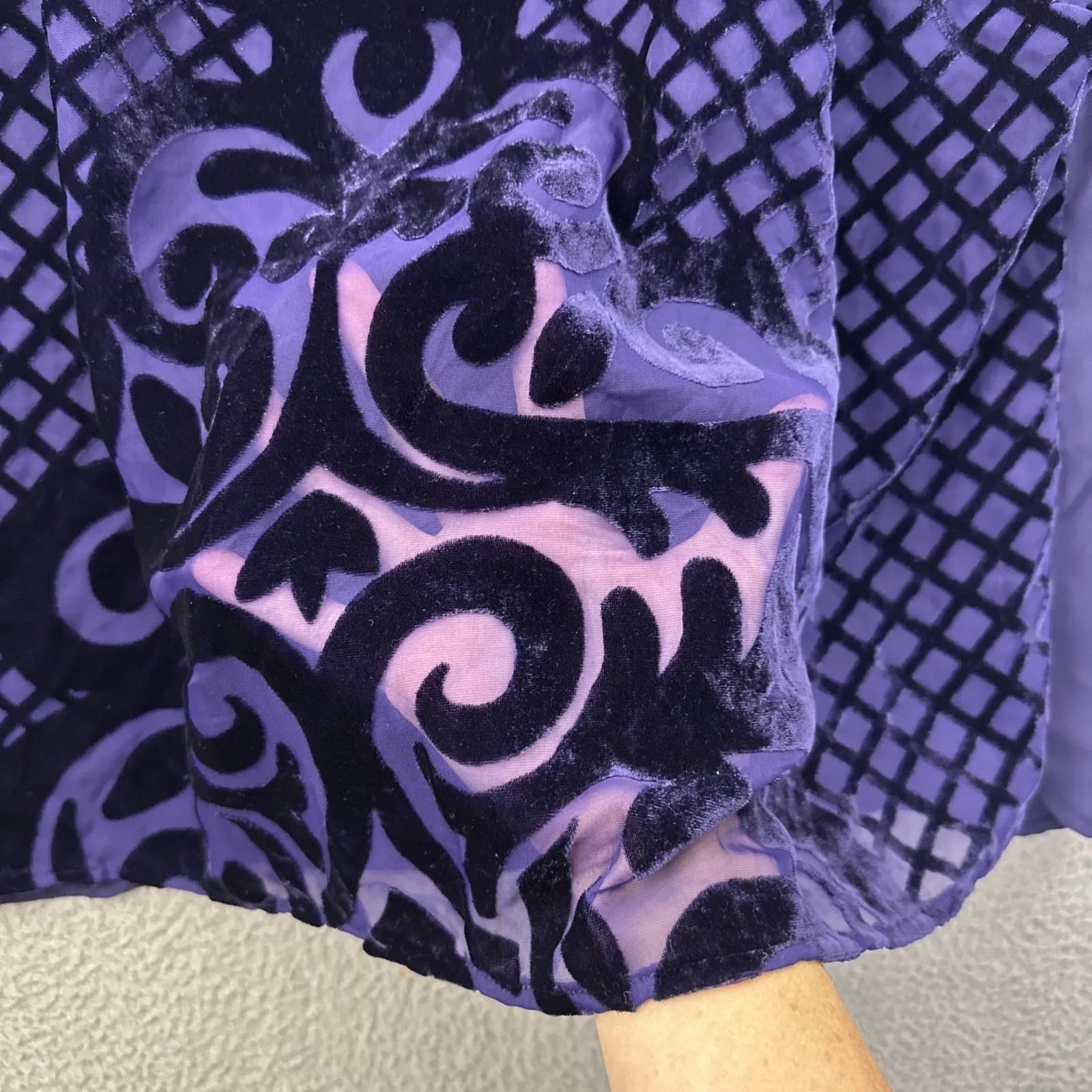 Lane Bryant Sheer Burnout Velvet Top Whimisigoth Gothic Romantic Vamp Size 18/20 - Image 2