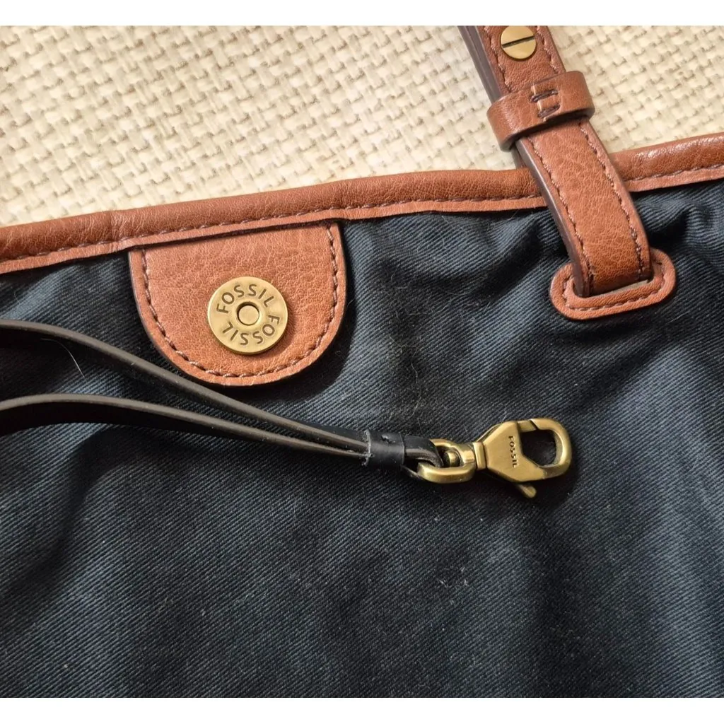 Fossil Gray White Striped Canvas Purse Bag Leather Trim & Adjustable Straps - Image 9