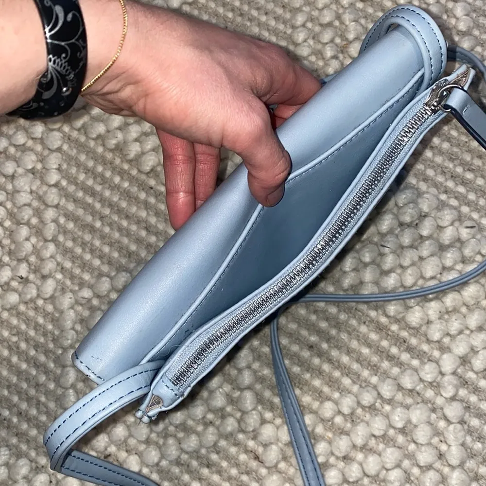 5 Pocket Crossbody Purse - Image 8