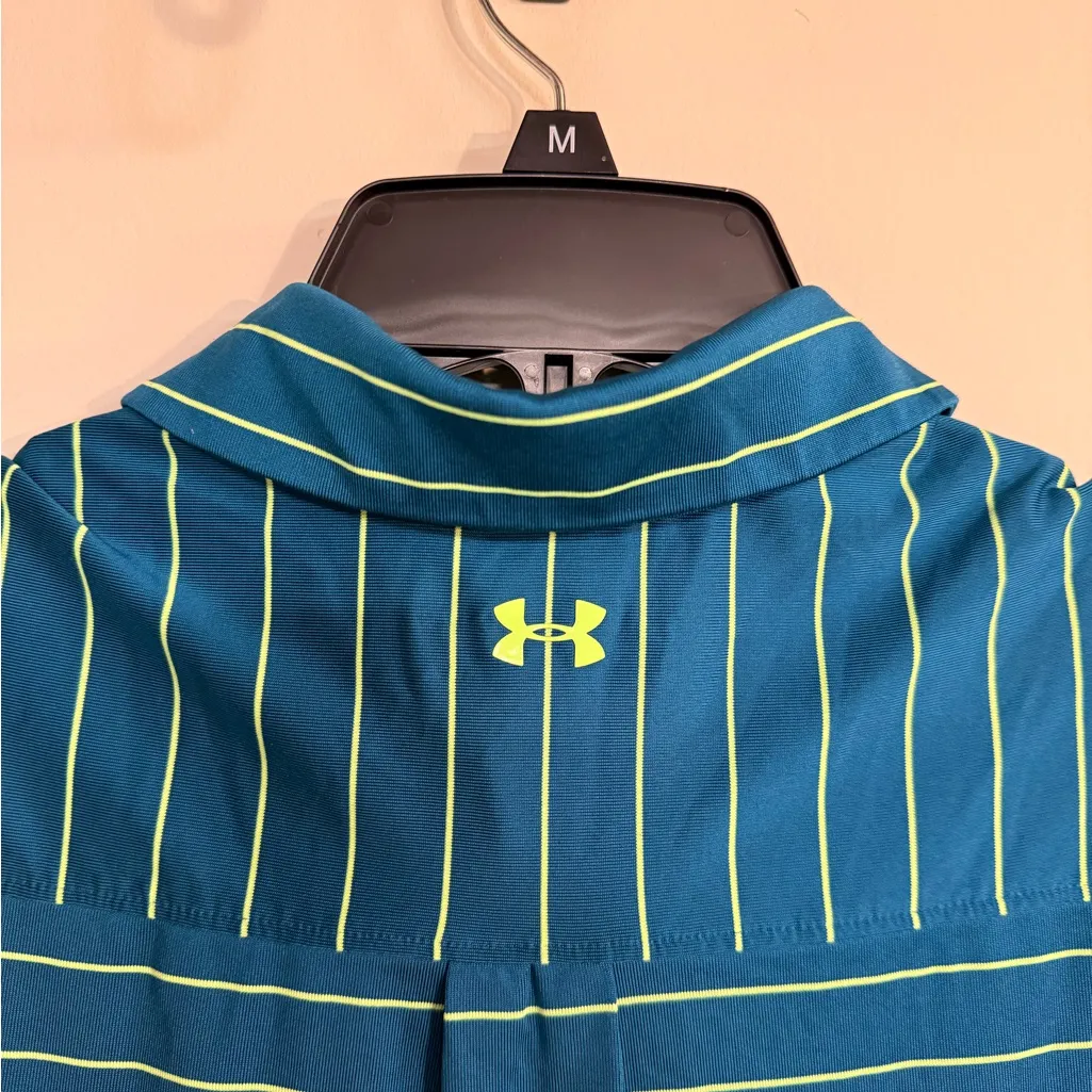 Under Armour  Women’s Blue Striped Sleeveless Golf Polo - Size Medium - Image 3