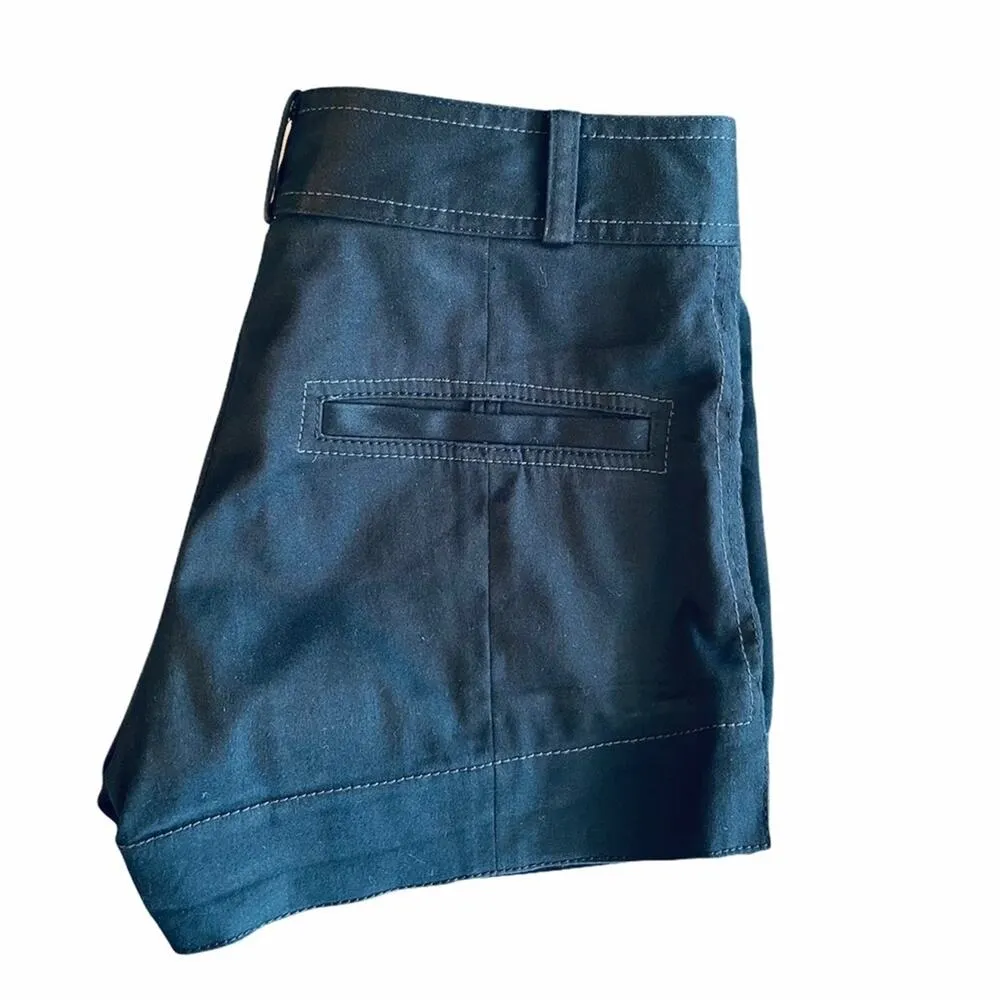Zac Posen lined black belt front clasp shorts - Image 6